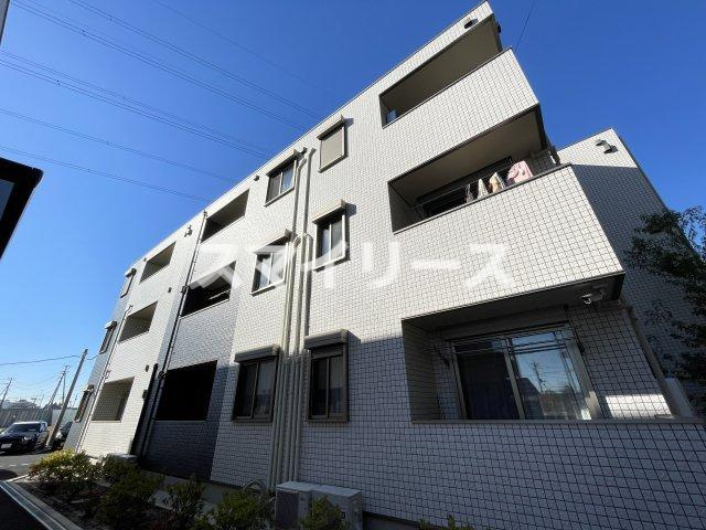Y・ノヴェルA棟の外観