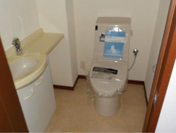 ランドゥール城南の杜【10,000円キャッシュバック対象物件】のトイレ|シンプルで使いやすいトイレです