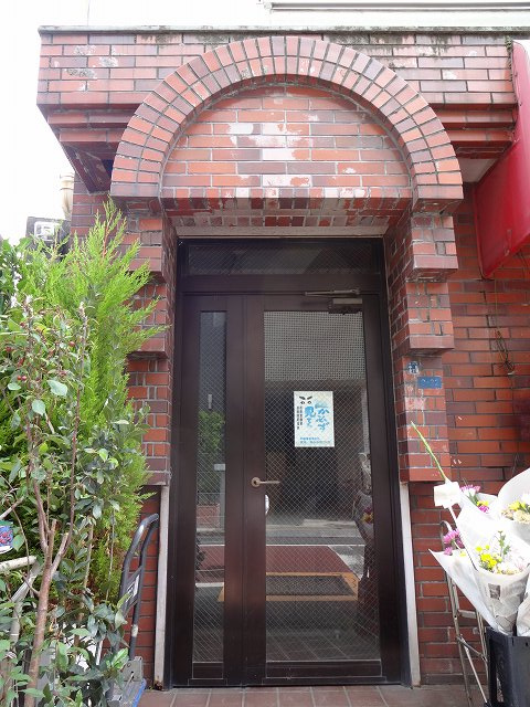 コーポヴァンヴェールのエントランス