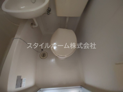 【トイレ】 | 梅田ビル | 別部屋写真です。