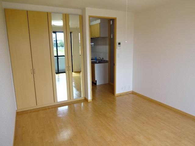 ケイ アスカの洋室|洋室