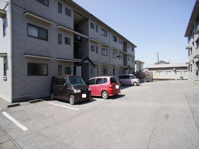 【駐車場】 | 塚原マンションA | 駐車場2台可能です♪