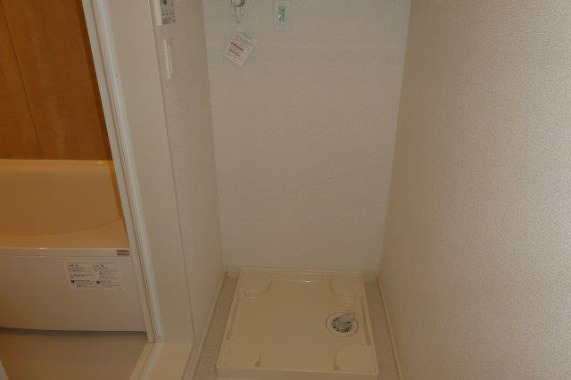 フローレスのその他|洗濯機置き場