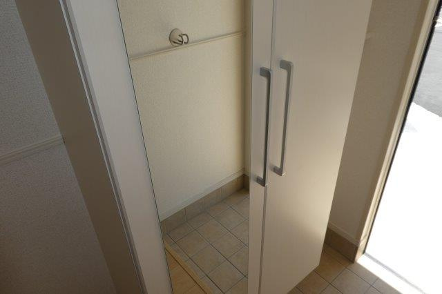 フローレスの玄関|シューズボックス