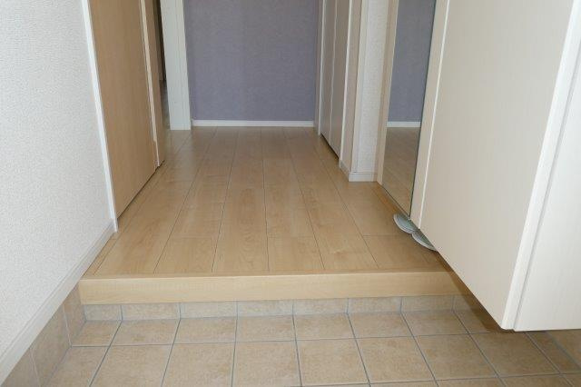 フローレスの玄関