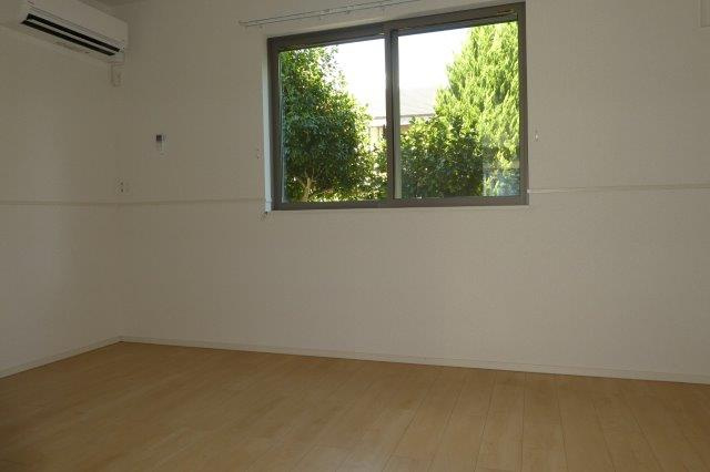 フローレスの寝室|洋室