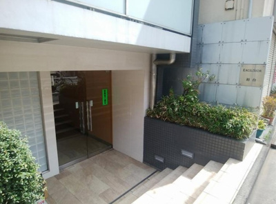 【エントランス】 | エクセルシオール初台