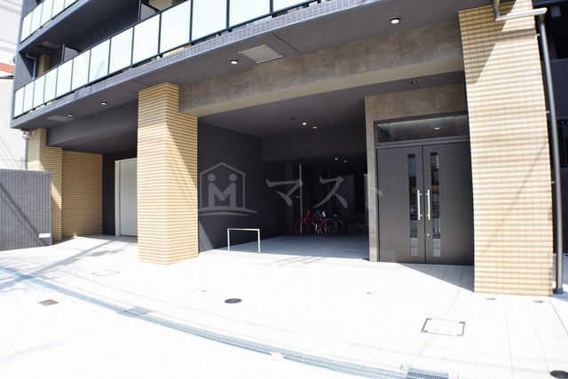 大阪市東成区大今里西１丁目の賃貸マンションのエントランス