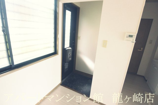 シェリールアタゴⅡの玄関