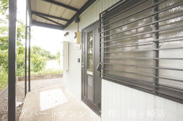 シェリールアタゴⅡの玄関