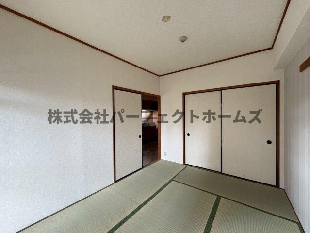 グランドヴィラ香里の和室|趣のある和室です