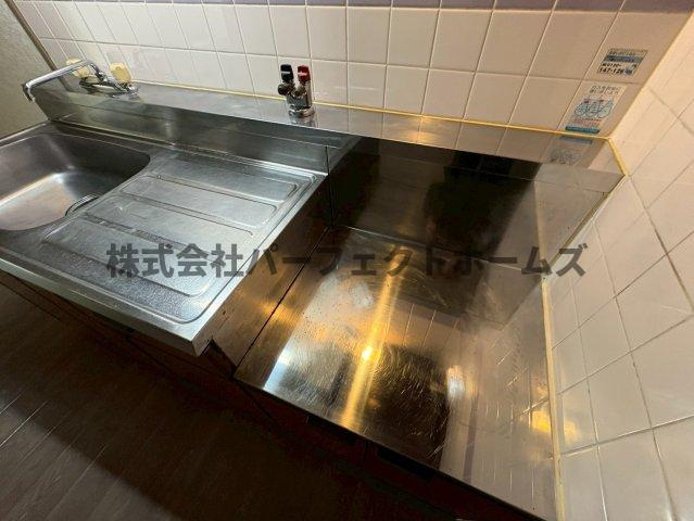 グランドヴィラ香里のキッチン|お料理しやすいキッチンです