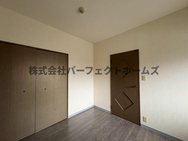 グランドヴィラ香里の洋室|個人の部屋や寝室として使える洋室です