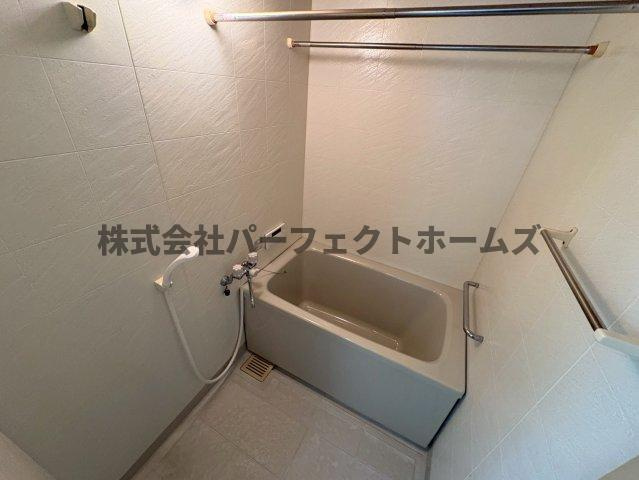 グランドヴィラ香里の浴室|きれいなお風呂です