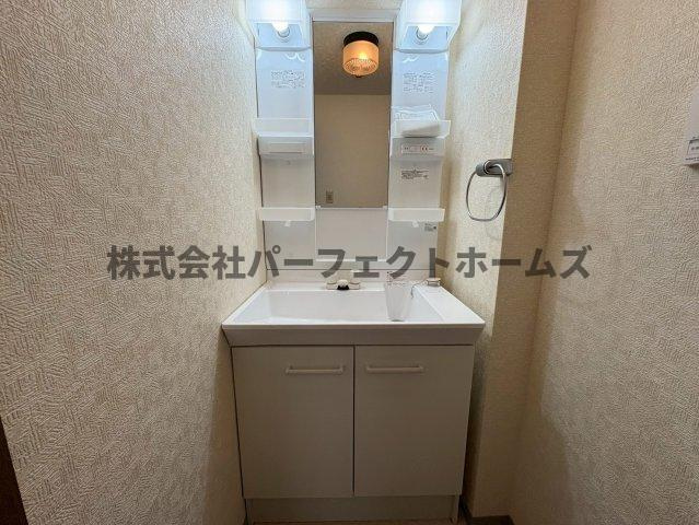 グランドヴィラ香里の洗面所|忙しい朝には欠かせない洗面所です