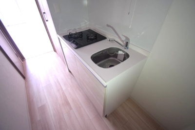 【キッチン】 | ワールドアイ神戸湊町 | 使いやすいキッチンです