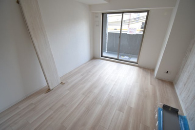 【洋室】 | ワールドアイ神戸湊町 | きれいな洋室です