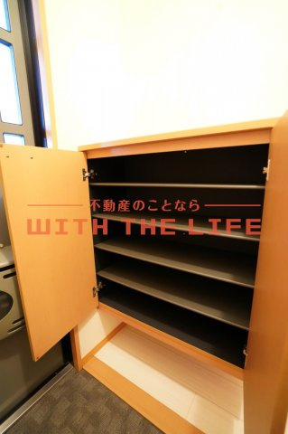 セジュール小森野【キャッシュバック対象】の玄関|収納もある玄関です