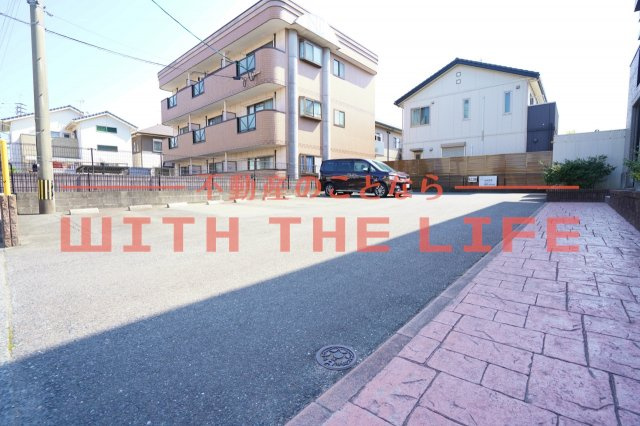 セジュール小森野【キャッシュバック対象】の駐車場|駐車場があるので、車を買う予定の方も安心です