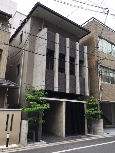 ウェルカーブ二条の外観