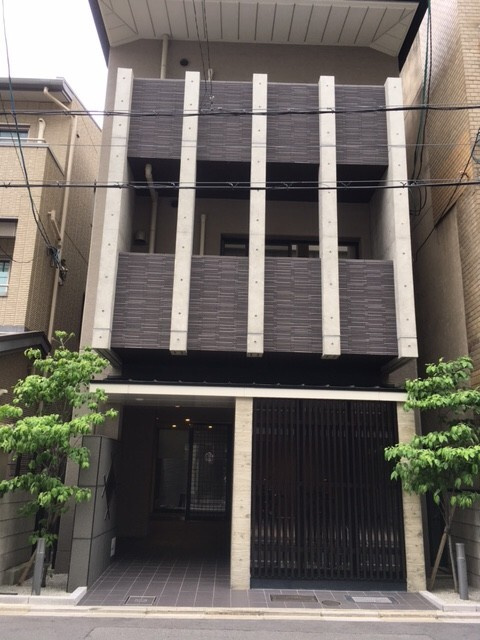 ウェルカーブ二条の外観