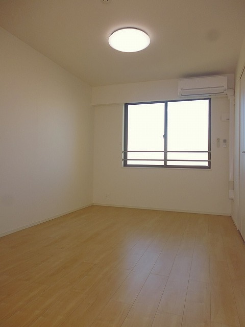 アンセスター松降　Ａの寝室|居室・リビング