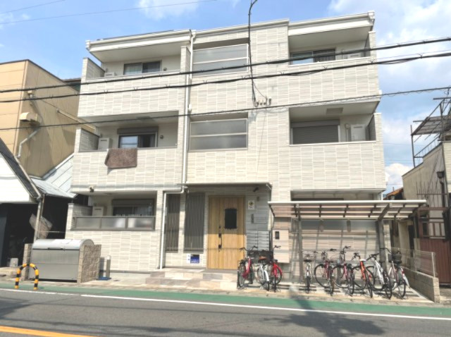 クリエオーレ南上小阪の外観