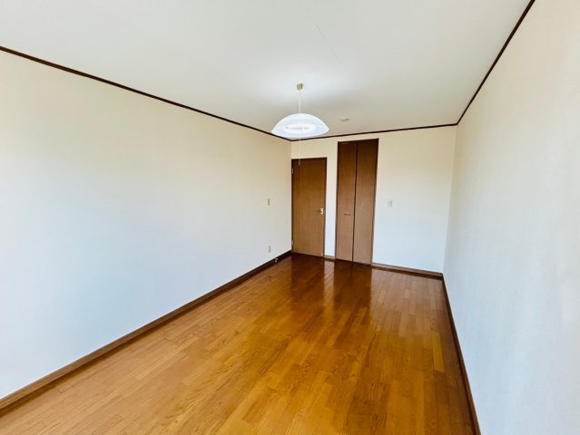 【洋室】 | クレッセ小宅