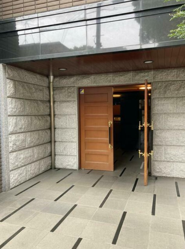 【エントランス】