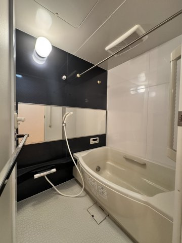 ヒーローマンション・グランブルーの浴室