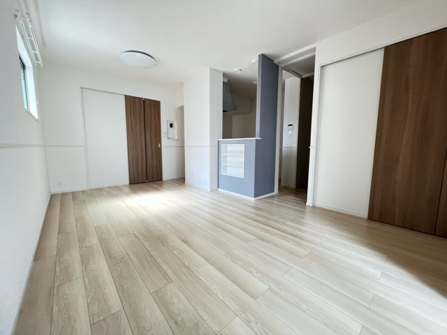 エレガント茱萸木３の居間・リビング