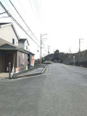 【前面道路含む現地写真】 | 大津市衣川1丁目27-83　中古戸建