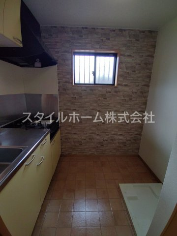 【内装】 | ピアルーチェ | 別部屋写真です。