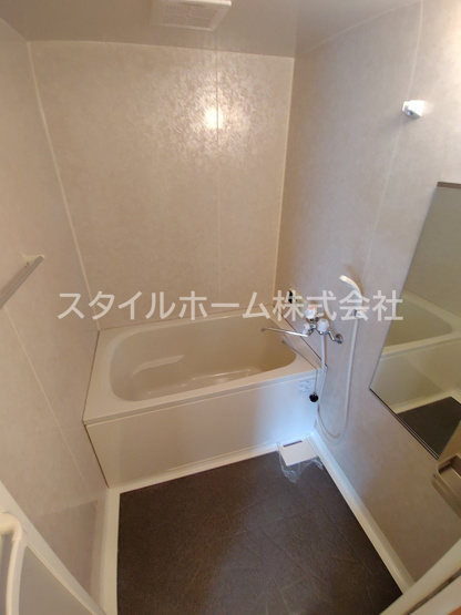 【浴室】 | ピアルーチェ | 別部屋写真です。