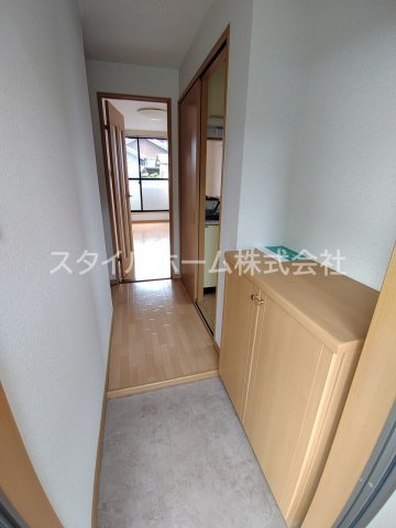 【玄関】 | ピアルーチェ | 別部屋写真です。