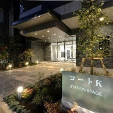 コートKステーションステージの外観
