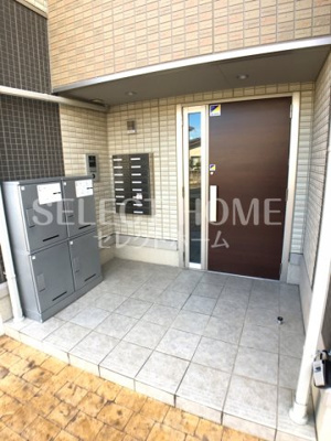 【エントランス】 | サンレストA棟 | ゆとりのあるエントランスです