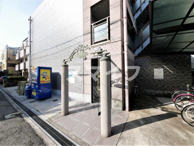 【エントランス】 | プチハイツ服部