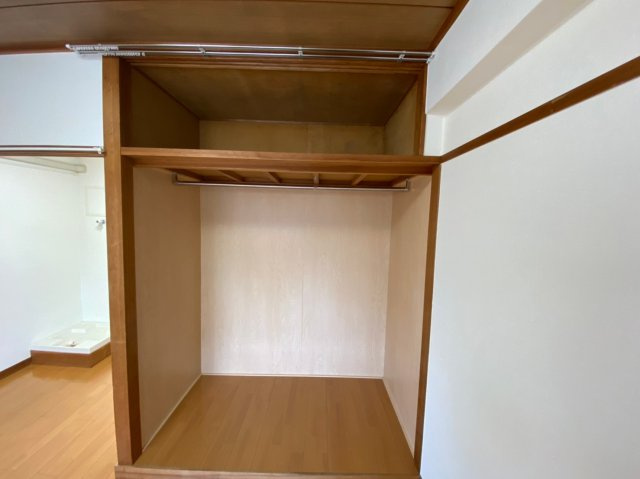 フラワーセンター管理棟ビルの収納