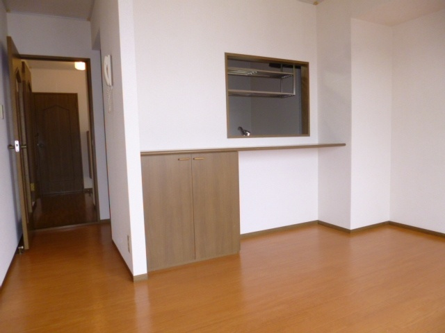 サンハイツ北方Ａ棟の居間・リビング