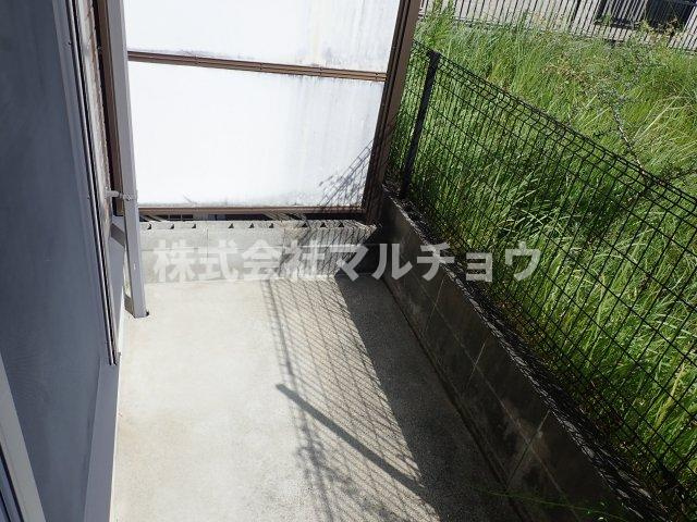 annsハウスⅠのバルコニー|暖かな日差しのふりそそぐバルコニー