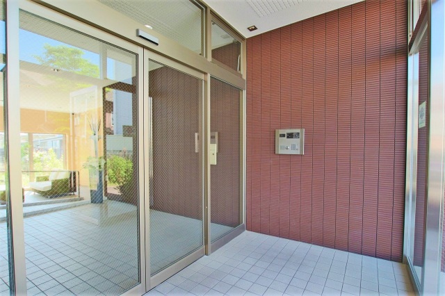 グレイスパルコートのエントランス