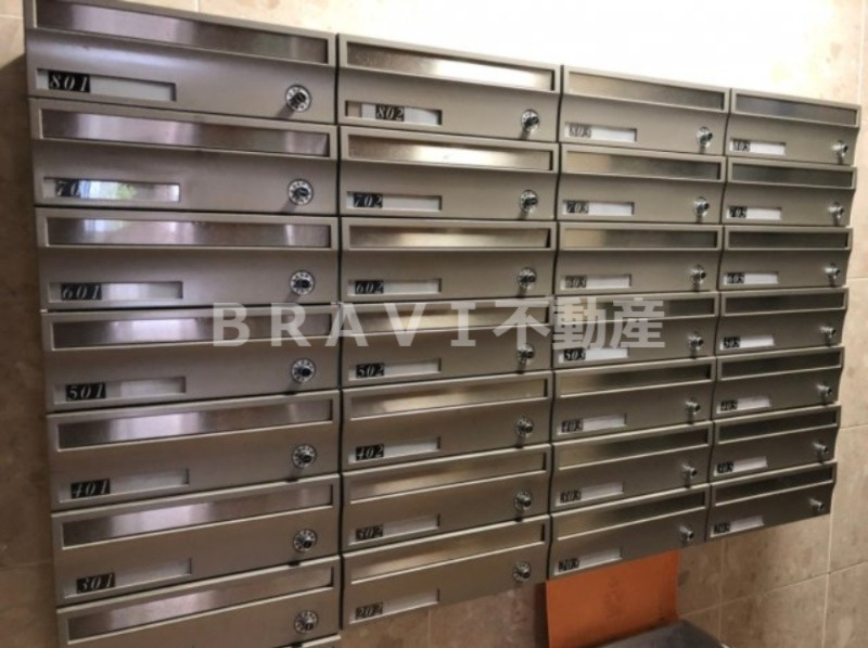ラムール谷町　BRAVI不動産の設備|【ラムール谷町】郵便受け