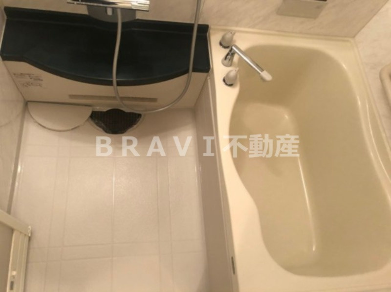 ラムール谷町　BRAVI不動産の浴室|【ラムール谷町】お風呂です