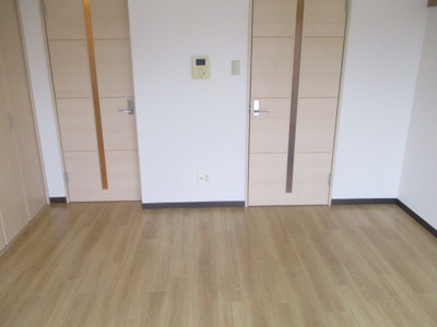 【居間・リビング】 | ステイタスカインド天下茶屋ビル