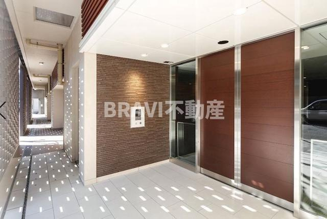 ザ・パークハビオ天満橋　BRAVI不動産のエントランス