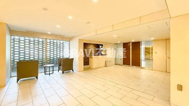 ザ・パークハビオ天満橋　BRAVI不動産のロビー