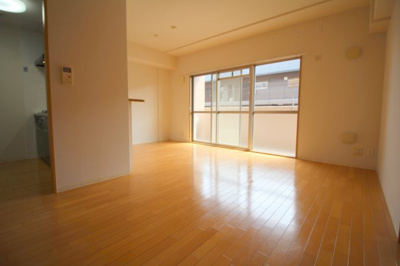 【居間・リビング】 | サングレース豊中 | 別室の写真使用