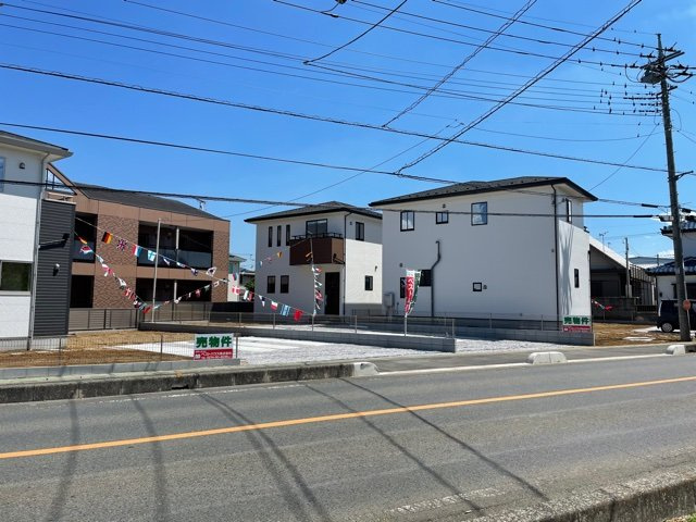 上里町金久保3期（全3棟）3号棟の前面道路含む現地写真|前面道路含む現地写真です