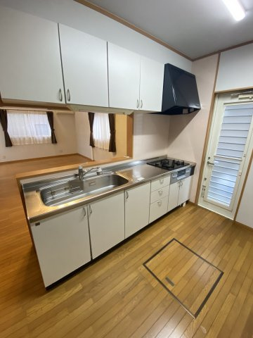 【キッチン】 | 宇土市走潟町 | ☆ガスコンロで火力調整もしやすく料理の自由度も高く利用できます☆